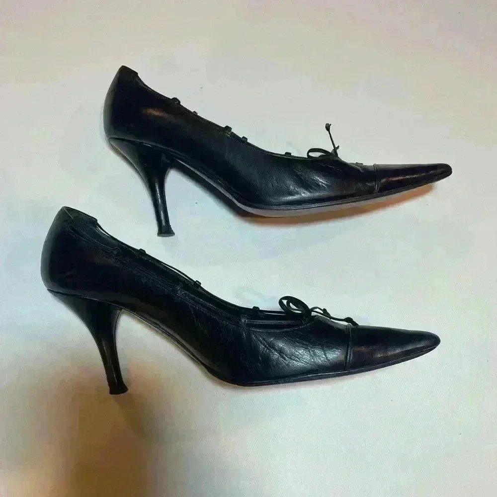 Chanel Vintage Black Pointed Square Toe Heels Bow 36 Leather Mules Gold CC Logo